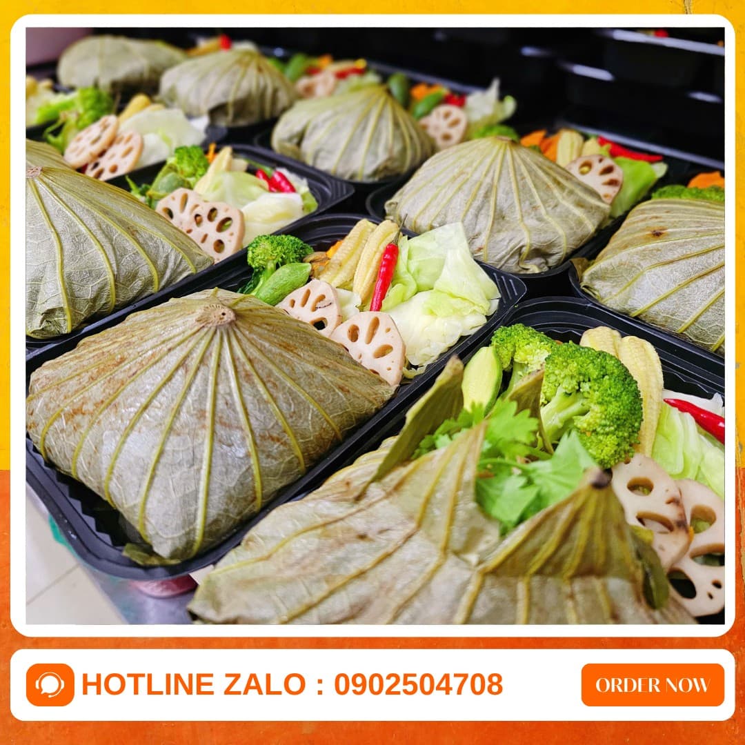 Cơm gà bọc lá sen